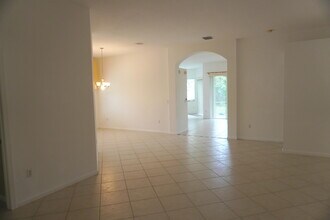 2018 Reston Cir in Royal Palm Beach, FL - Building Photo - Building Photo