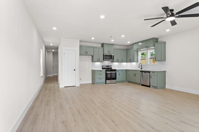 property at 1101 Wooding St