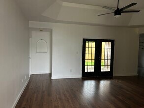 14 Chetumal Ct in Brownsville, TX - Foto de edificio - Building Photo