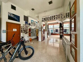 901 Collins Ave in Miami Beach, FL - Building Photo - Building Photo