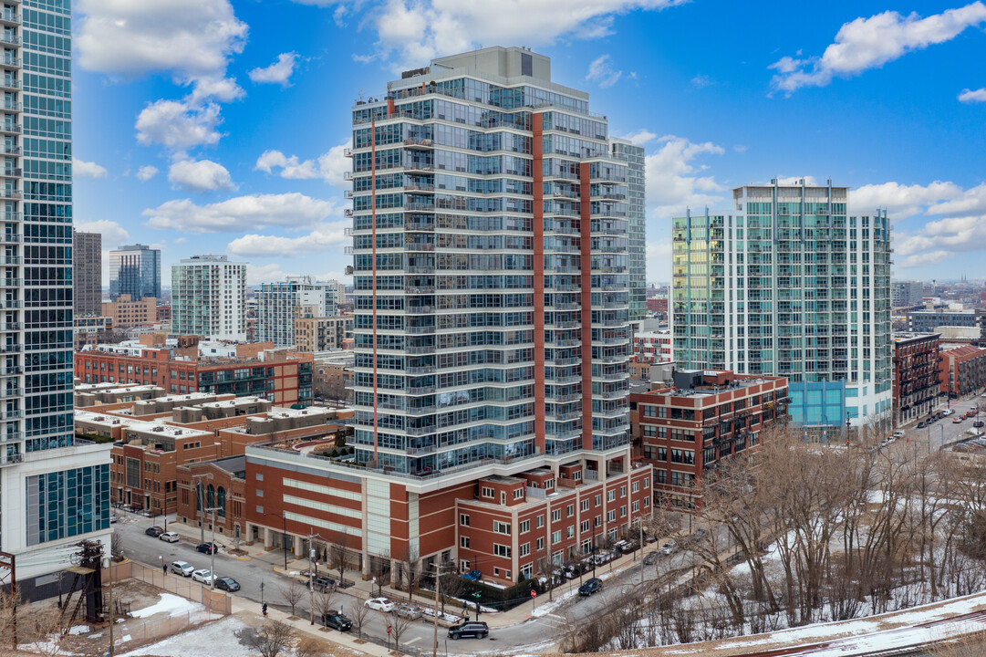 Prairie Pointe in Chicago, IL - Building Photo