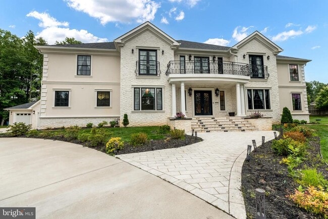 property at 1065 Northfalls Ct
