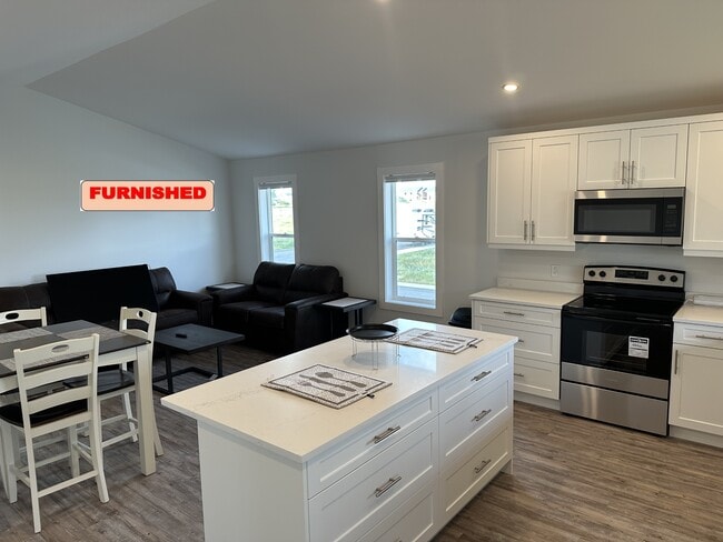 8215-A-881A 81a St in Fort St John, BC - Building Photo - Building Photo