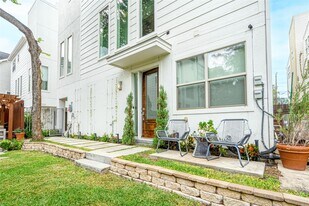 5321 Lillian St in Houston, TX - Building Photo