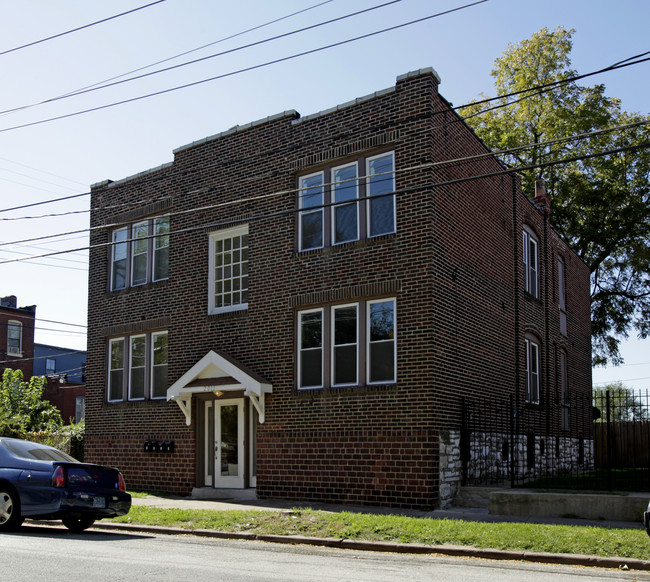 2011 Missouri Ave in St. Louis, MO - Foto de edificio - Building Photo