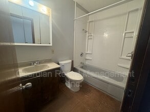 200 Simpson St in Thunder Bay, ON - Building Photo - Building Photo