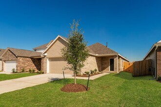 3008 Wood Lily Dr in Brookshire, TX - Building Photo - Building Photo