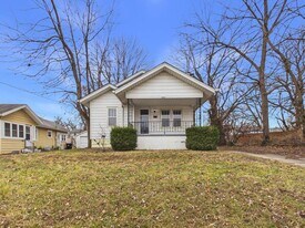 620 Grover St in Warrensburg, MO - Building Photo