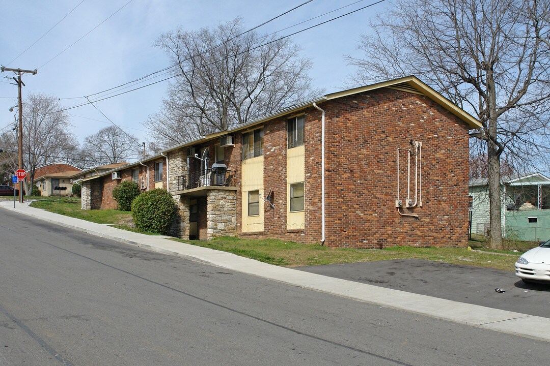 902 32nd Ave N in Nashville, TN - Building Photo