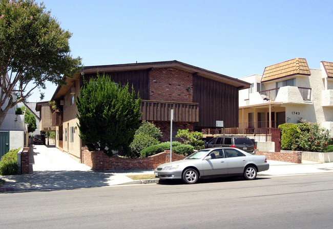 1749 Butler Ave in Los Angeles, CA - Building Photo - Building Photo