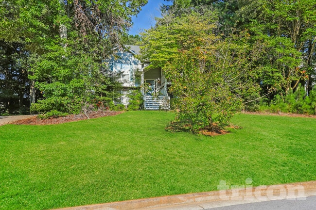 property at 4031 Wedgefield Ct