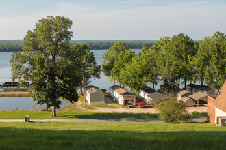 Grand View Village Resort in Grove, OK - Building Photo - Building Photo