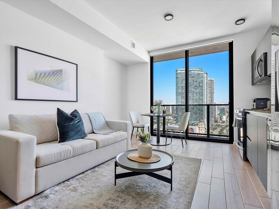 398 NE 5th St in Miami, FL - Building Photo