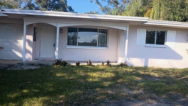 1120 8th Ave NE in Largo, FL - Foto de edificio