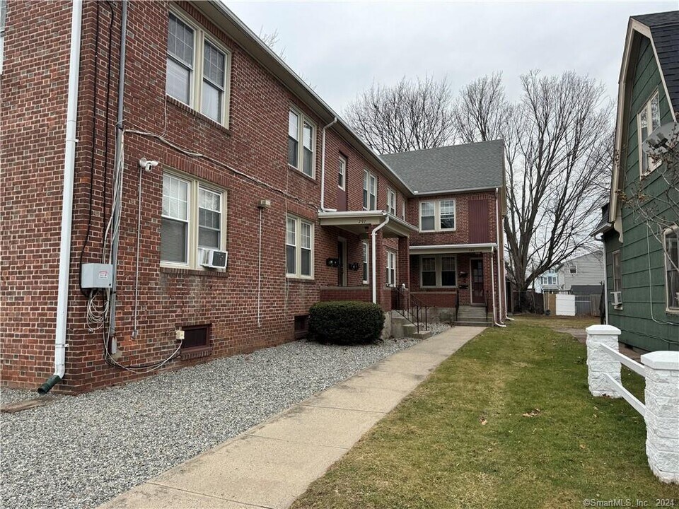 297-299 Park St in West Haven, CT - Building Photo