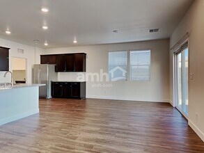 4739 Tree Swing St in North Las Vegas, NV - Building Photo - Building Photo