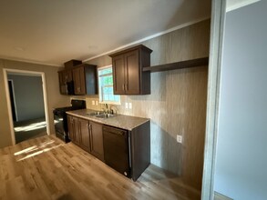103 Dunlap Cir in Oxford, MI - Building Photo - Building Photo