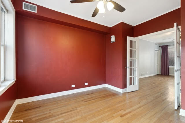 property at 5111 N Kenmore Ave