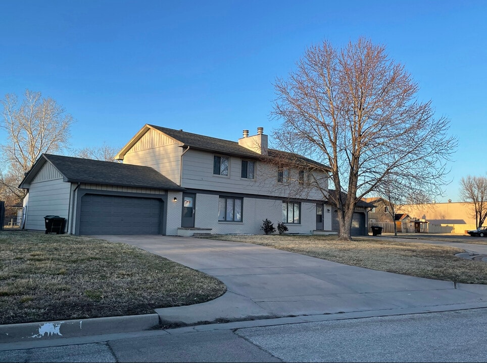 1428 N Wood Ct in Wichita, KS - Building Photo