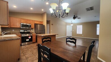 42539 W Hillman Dr in Maricopa, AZ - Building Photo - Building Photo