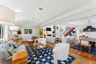 18 Quogo Neck Ln in Quogue, NY - Building Photo - Building Photo