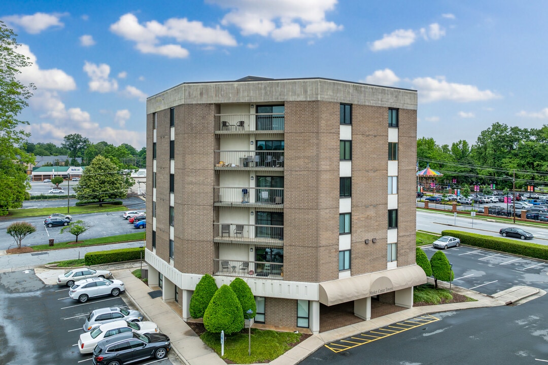 Market Center Towers in High Point, NC - Foto de edificio