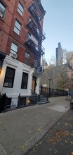 351 W 47th St in New York, NY - Building Photo - Building Photo