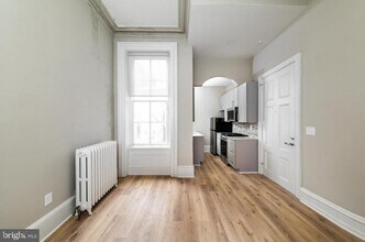2011 Spruce St in Philadelphia, PA - Building Photo - Building Photo