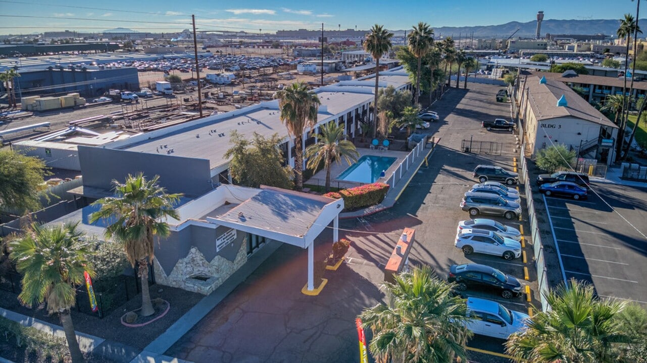 Portofino Apartments in Phoenix, AZ - Foto de edificio