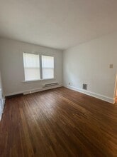 312 N Mclean St in Bloomington, IL - Building Photo - Building Photo