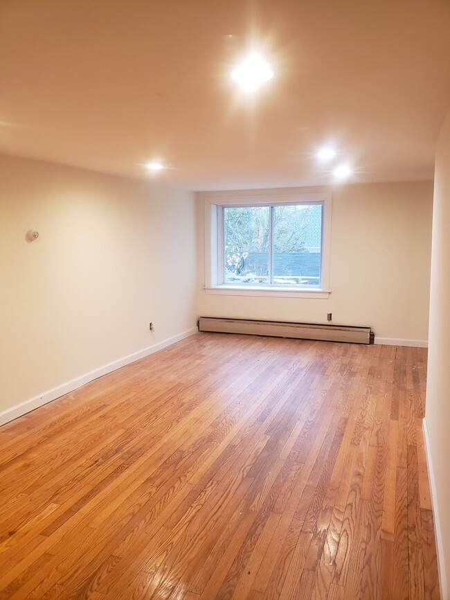 66 Dunne Ave Rentals in Collinsville, CT