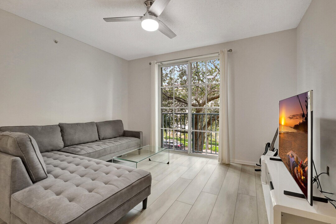 630 S Sapodilla Ave in West Palm Beach, FL - Building Photo