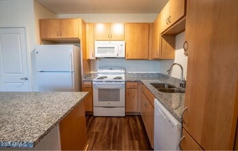 2050 W Southern Ave in Phoenix, AZ - Building Photo - Building Photo