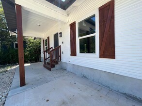 146 Isabel St in San Antonio, TX - Foto de edificio - Building Photo