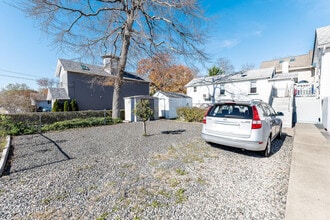 112 Ocean Gate Ave in Ocean Gate, NJ - Building Photo - Building Photo