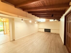 401 N Lupine St in Lompoc, CA - Building Photo - Building Photo