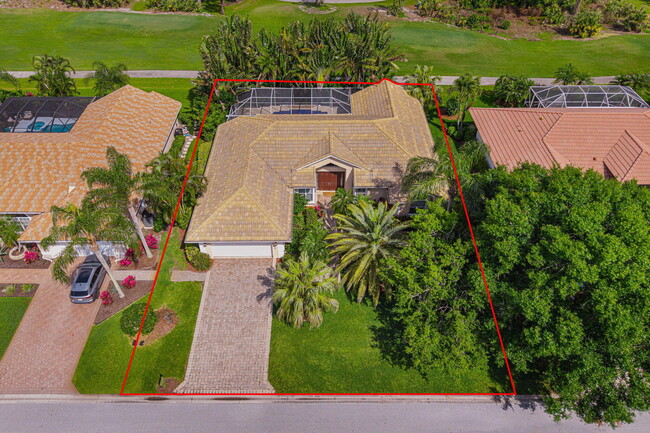 1736 SW Mockingbird Dr in Port St. Lucie, FL - Foto de edificio - Building Photo