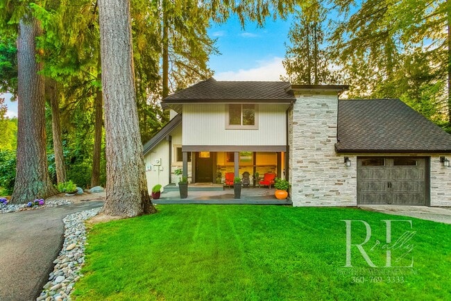 property at 12995 Lake Shore Dr NW