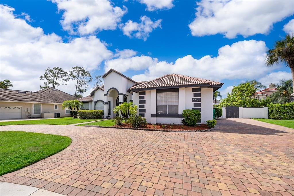 8724 Kenmure Cove in Orlando, FL - Building Photo