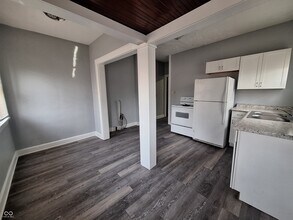 334 Dequincy St in Indianapolis, IN - Building Photo - Building Photo