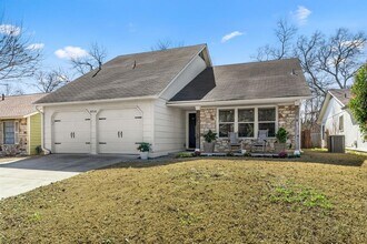 9715 Meadowheath Dr in Austin, TX - Building Photo - Building Photo