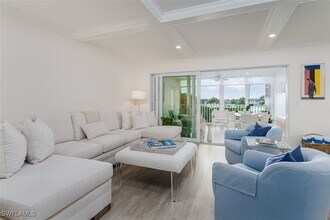 3450 Gulf Shore Blvd N in Naples, FL - Building Photo - Building Photo
