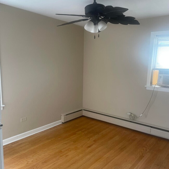 7705 W Fullerton Ave in Elmwood Park, IL - Building Photo - Building Photo