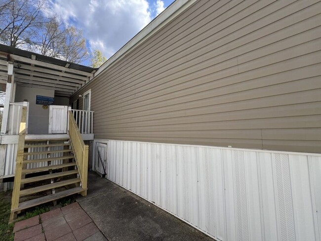 5510 Lavey Ln in Baker, LA - Building Photo - Building Photo