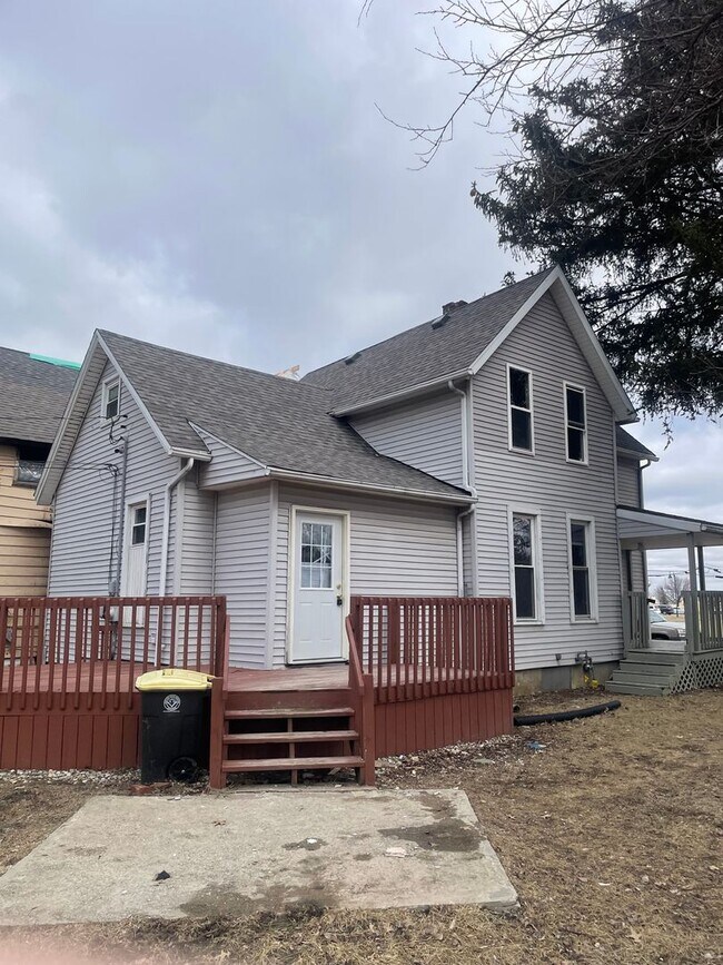 2210 Oliver St in Fort Wayne, IN - Building Photo - Building Photo