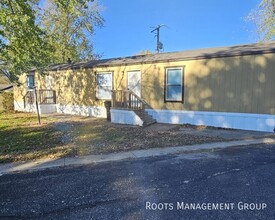 3637 SE 6th St in Topeka, KS - Building Photo - Building Photo