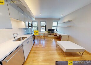 120 Auburn St, Unit 42 in Cambridge, MA - Building Photo - Building Photo