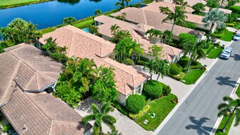 119 Esperanza Way in Palm Beach Gardens, FL - Building Photo