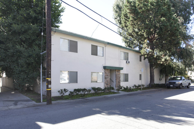 4226 Fair Ave in North Hollywood, CA - Foto de edificio - Building Photo