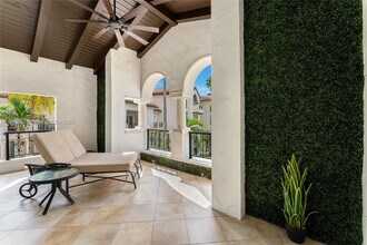 2331 Fisher Island Dr in Miami Beach, FL - Building Photo - Building Photo